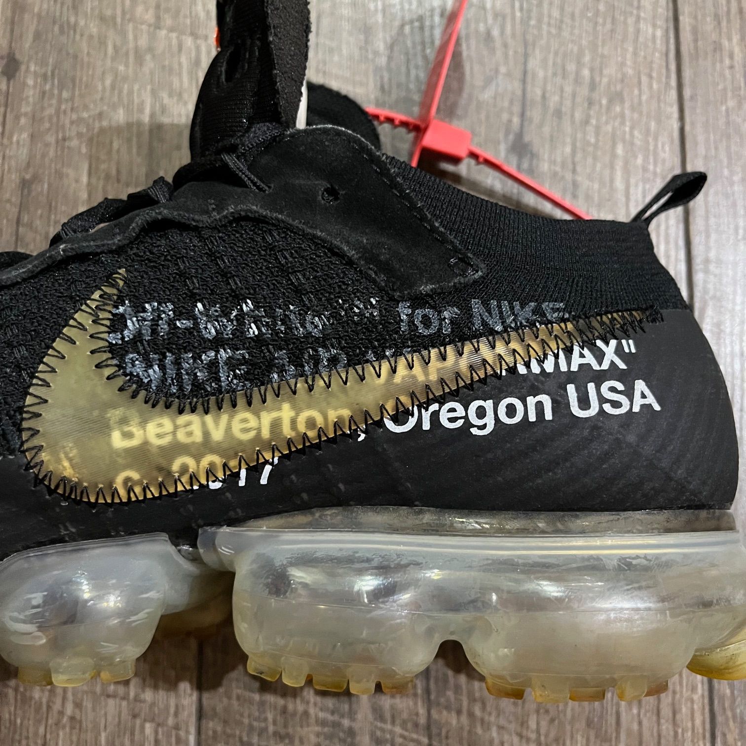 OFF-WHITE NIKE AIR VAPORMAX BLACK AA3831-002 コラボ ヴェイパー 