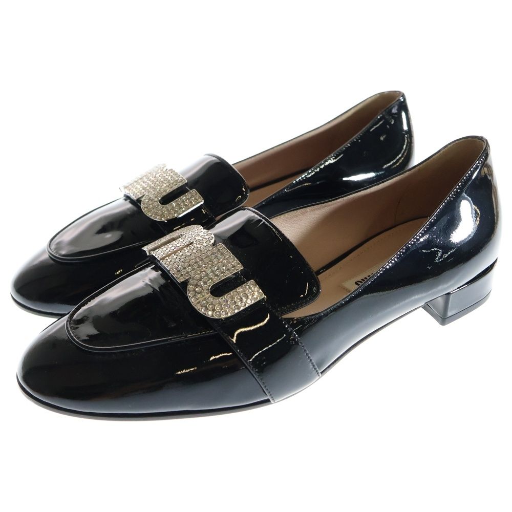 miumiu ミュウミュウ ビジュー ラインストーンロゴプレート パテントレザー パンプス シューズ ブラック レディース