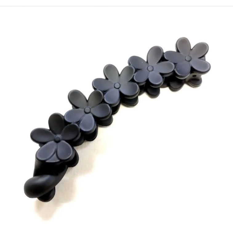 黒のお花デザインマットアクリルバナナクリップ - メルカリ