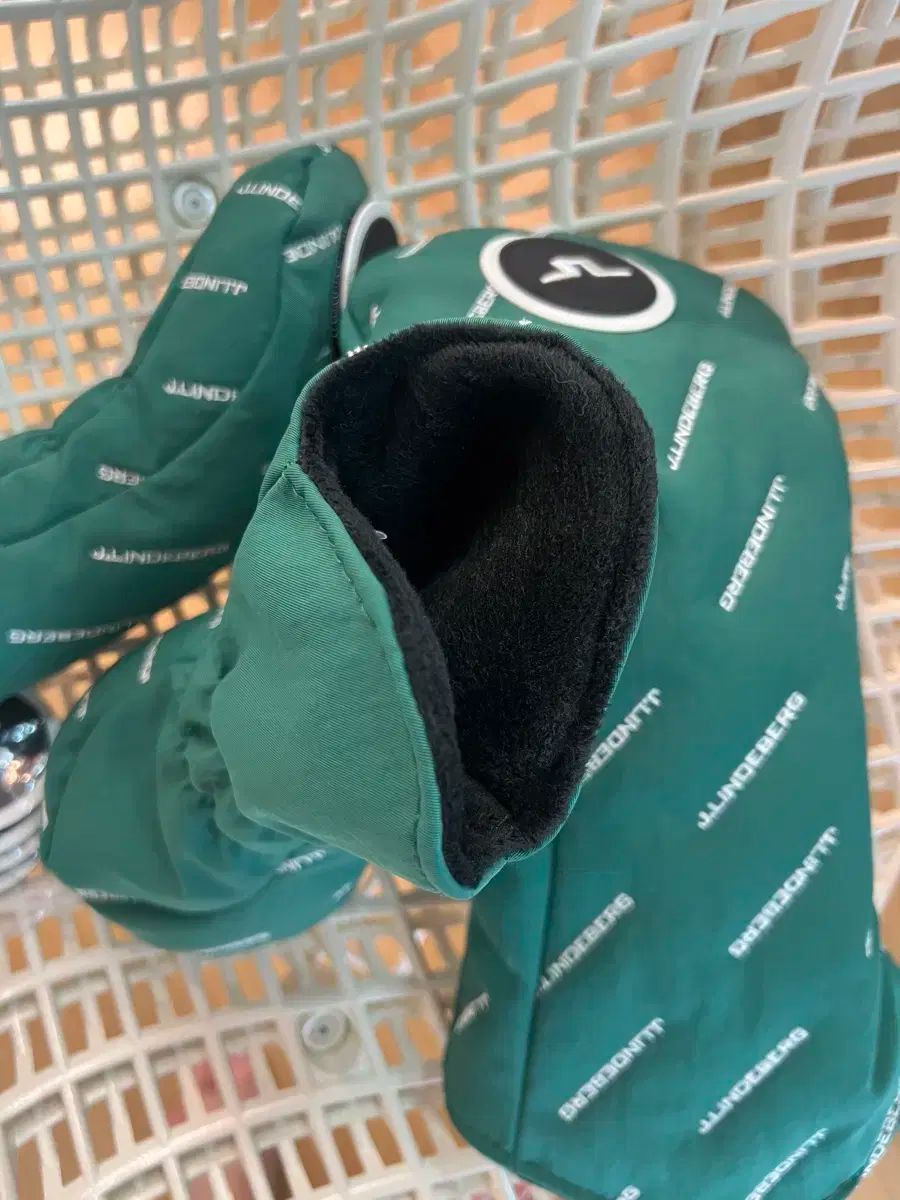 【大注目】 J.LINDEBERG J.リンドバーグ ヘッドカバーセット 最終値下げ！