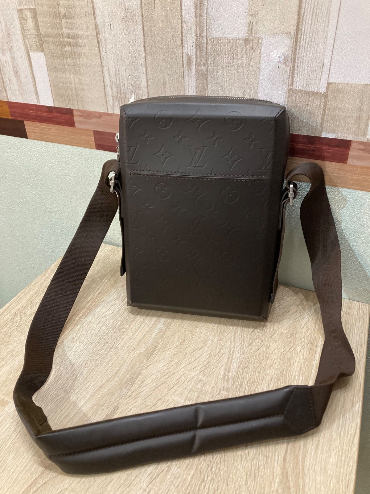 LOUIS VUITTON ルイ ヴィトン M46520 モノグラムグラセレザー ボビー 斜め掛け ショルダーバッグ ダークブラウン