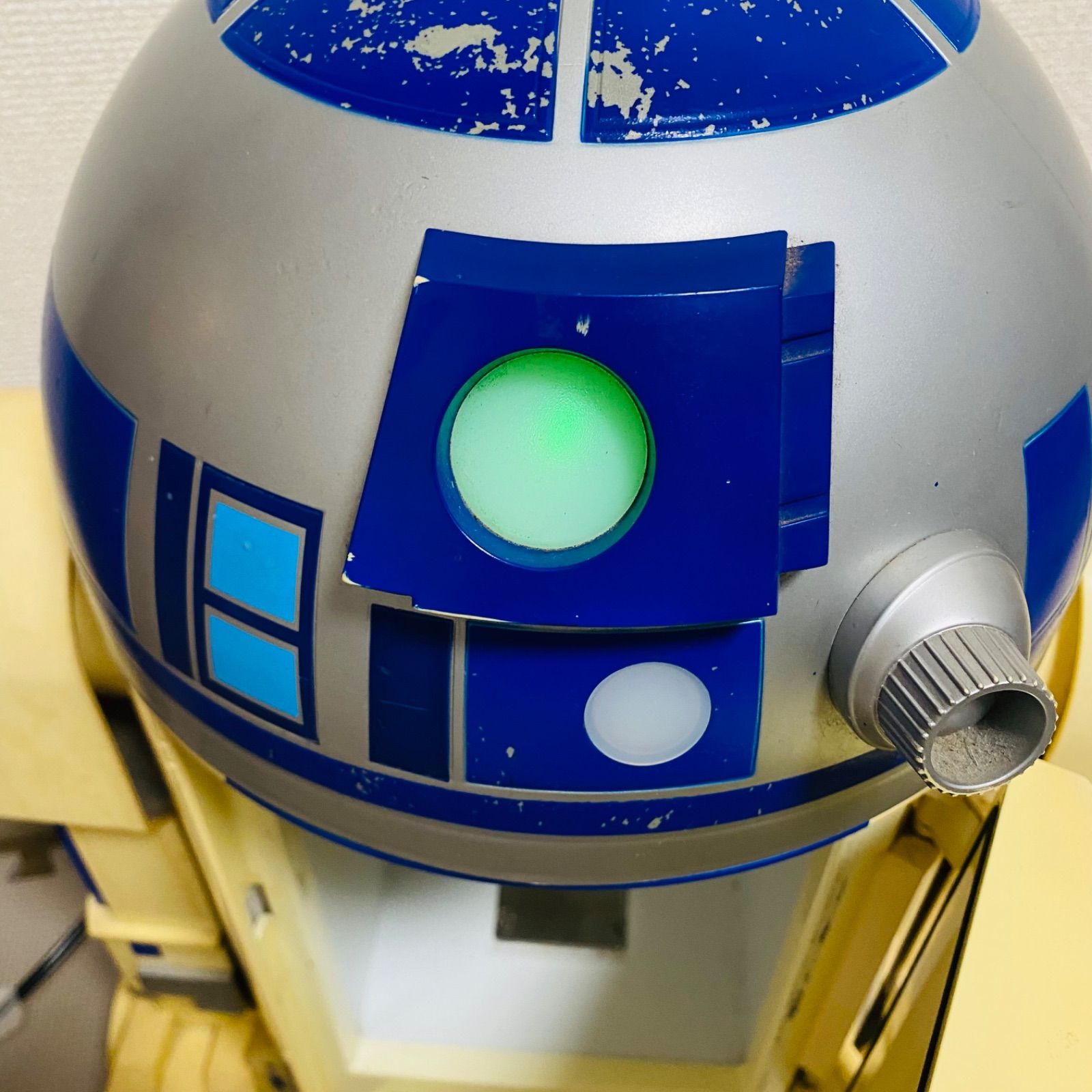 STAR WARS R2-D2型温冷蔵庫 セブンイレブンフェア特賞2002年限定 STAR WARS R2-D2型温冷蔵庫 セブンイレブンフェア特賞2002年限定