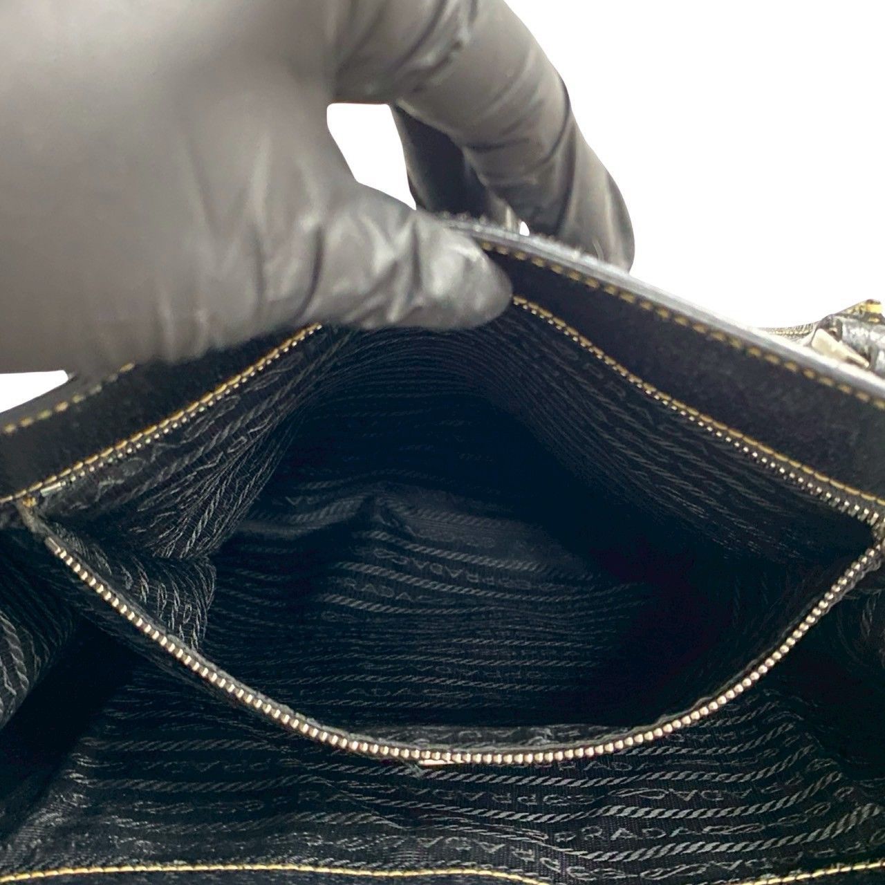 極 美品 希少品 PRADA プラダ 三角ロゴ 金具 レザー 本革 トート