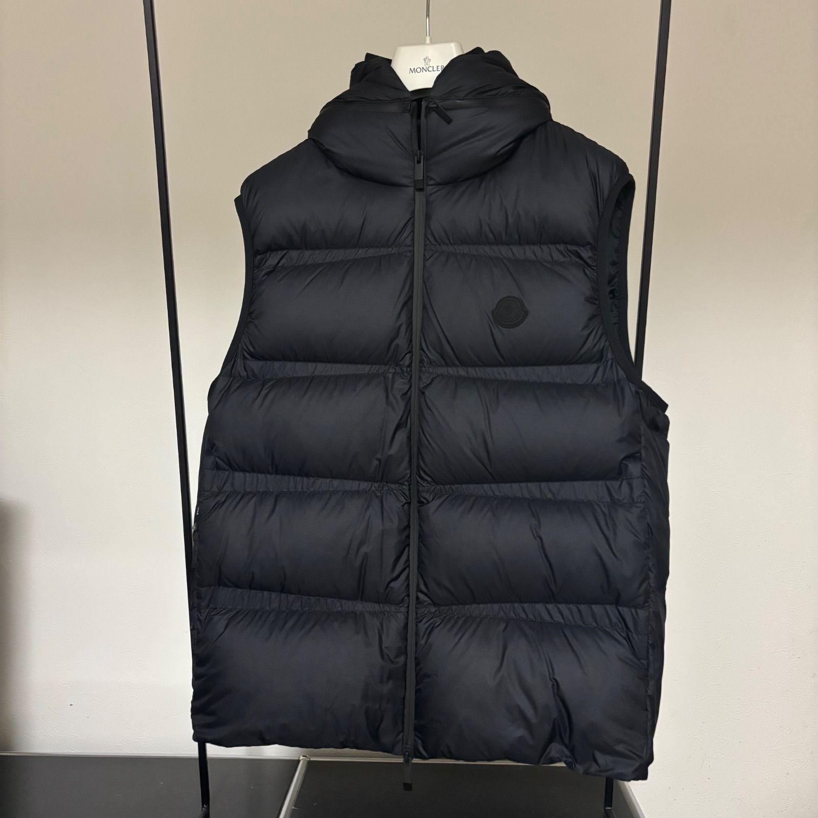 新品未使用品】モンクレール☆ダウンベスト☆2024年〜2025年秋冬