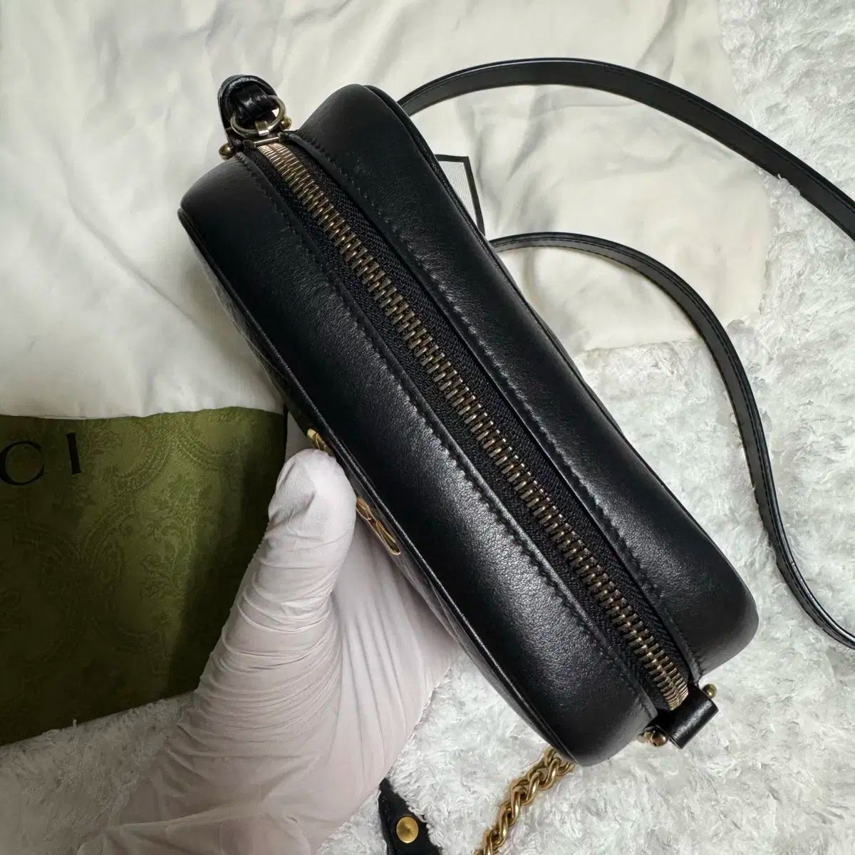 GUCCI グッチ