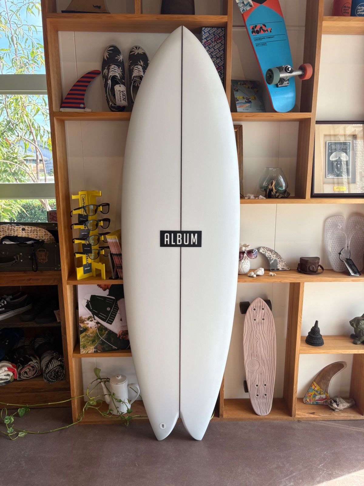 ALBUM Lightbender 6'1\" アルバムサーフボード、フィン付き Album Lightbender | Dark Arts Surf