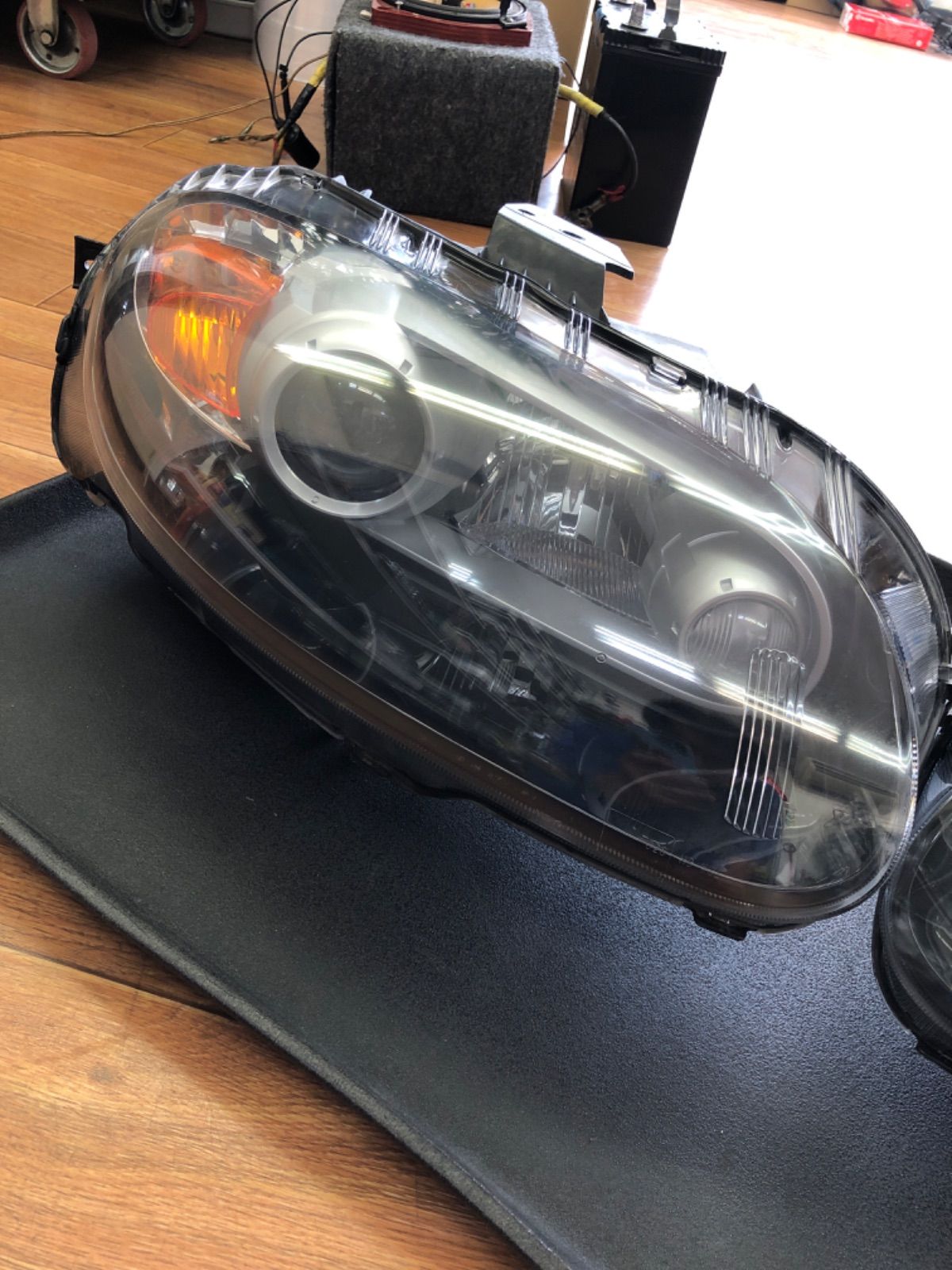 マツダ ロードスター NCEC 左右ヘッドライト HID ※右は破損あり マツダ NCEC ロードスター 前期 純正HID車用 純正ドレスアップ