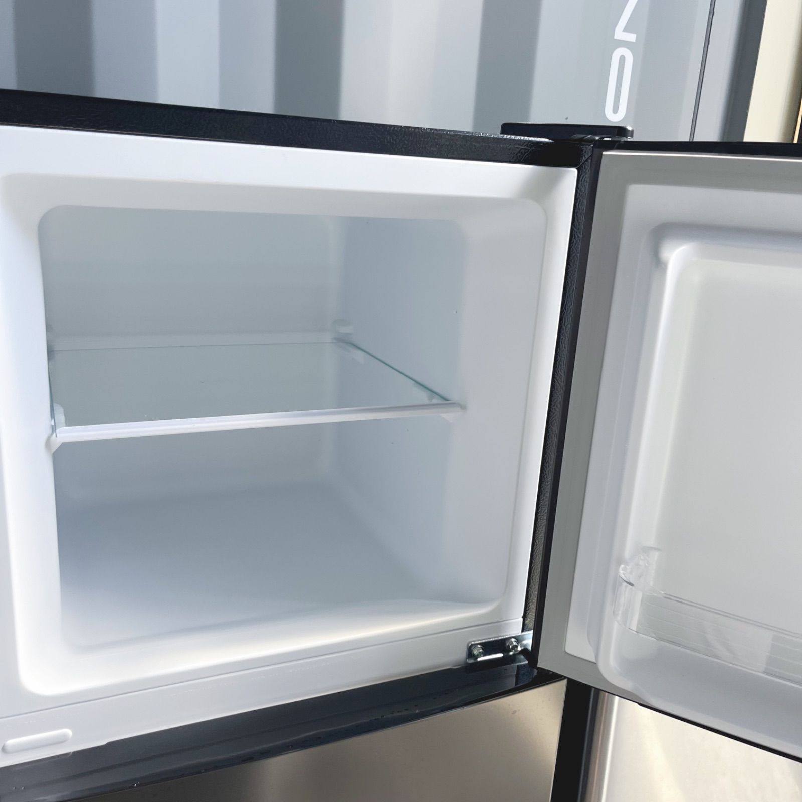 2025年製 おしゃれデザインスタイリッシュシルバー冷蔵庫洗濯機