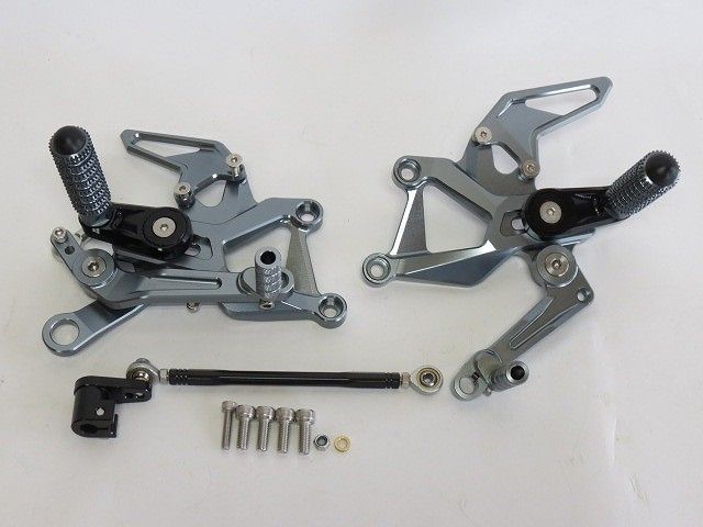 KTM用 duke390 Duke 390 2025 以降 CNC 無段階 調整式 バックステップ 灰
