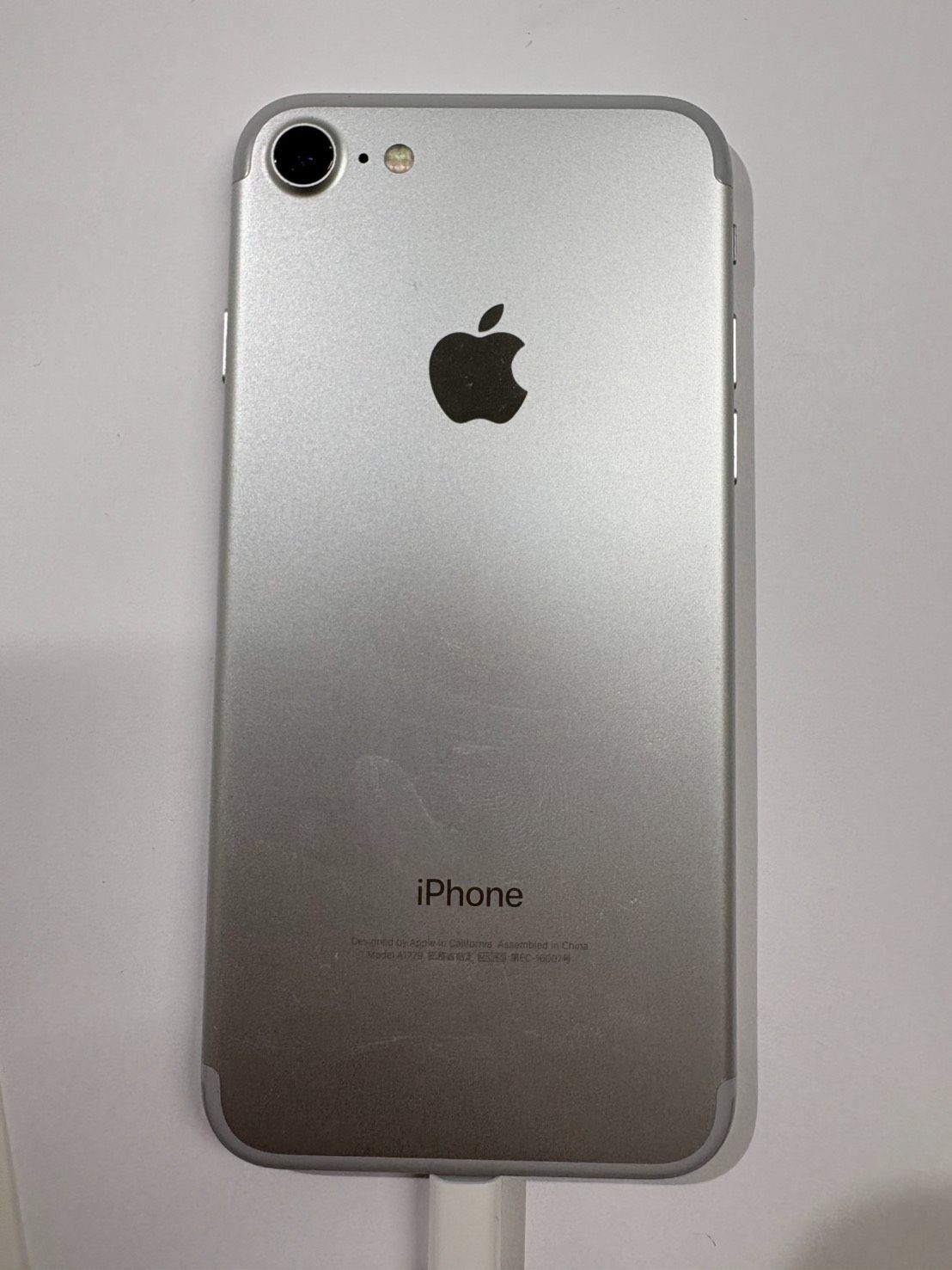 32GB シルバー iPhone7 SIMフリー Apple iPhone 0 中古iPhone7 本体