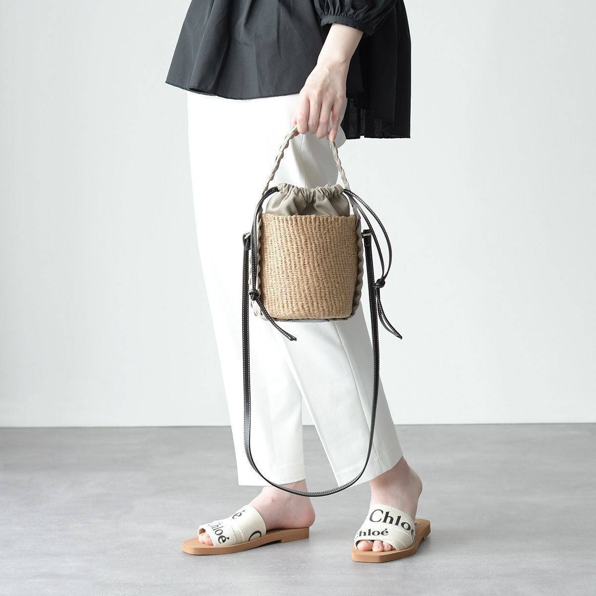 天然繊維を使用したWoodyラージバスケットバッグ 白 - Chloé Chloe