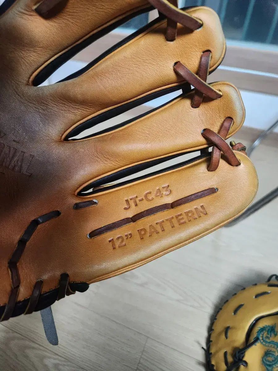  イーストン ジャスティン ターナー グローブ その他 グローブ