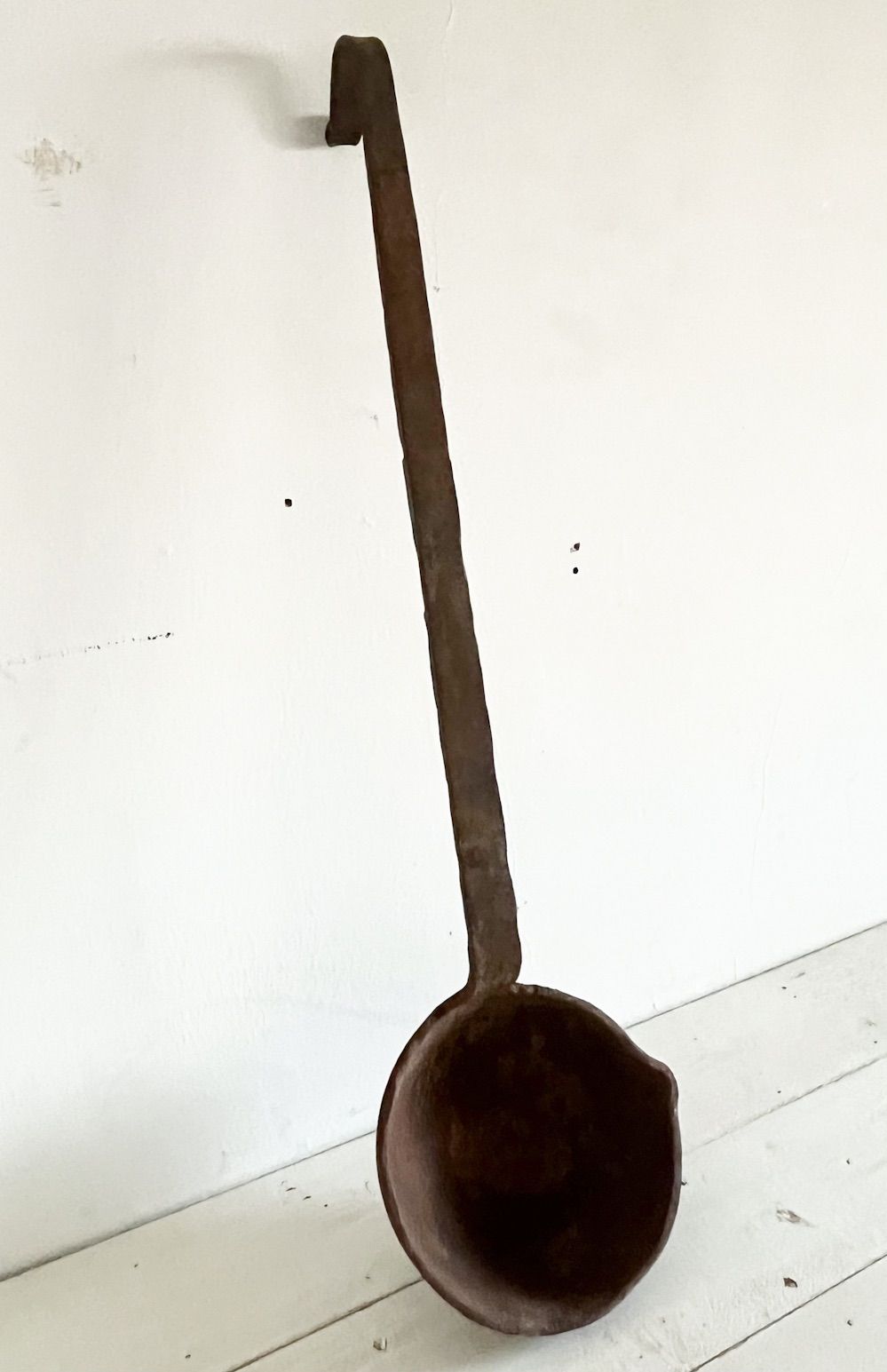 フランスアンティークアイアンレードル1|アトリエインテリアショップコーディネート店舗内装建築住宅空間デザインディスプレイ錆オブジェ