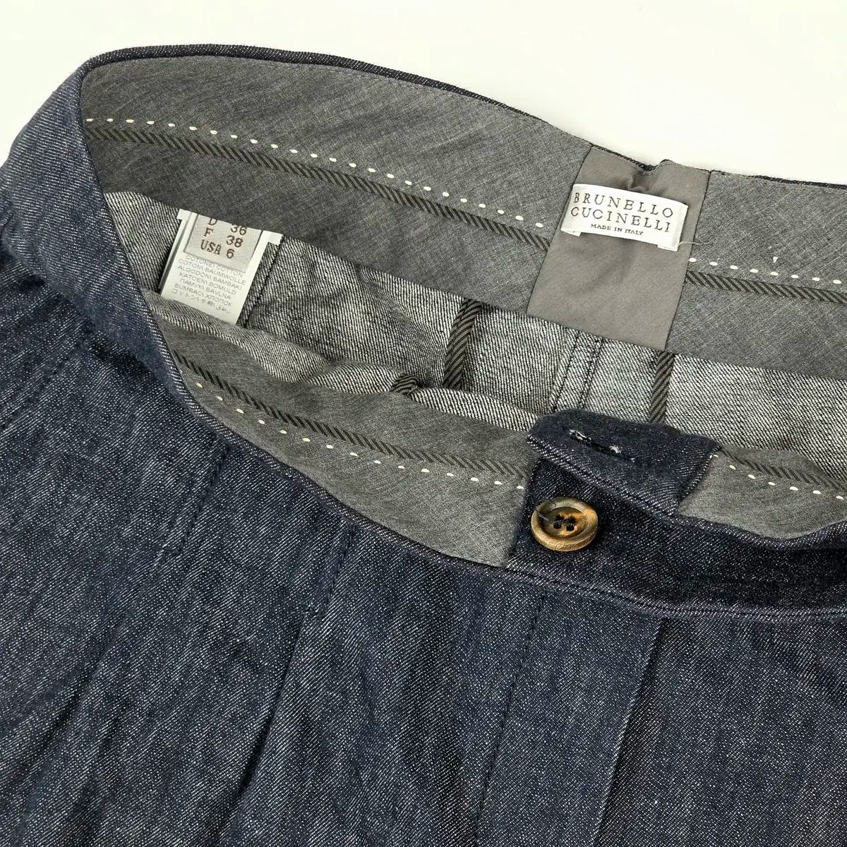 36 ブルネロ BRUNELLO CUCINELLI(ブルネロクチネリ) バミューダ