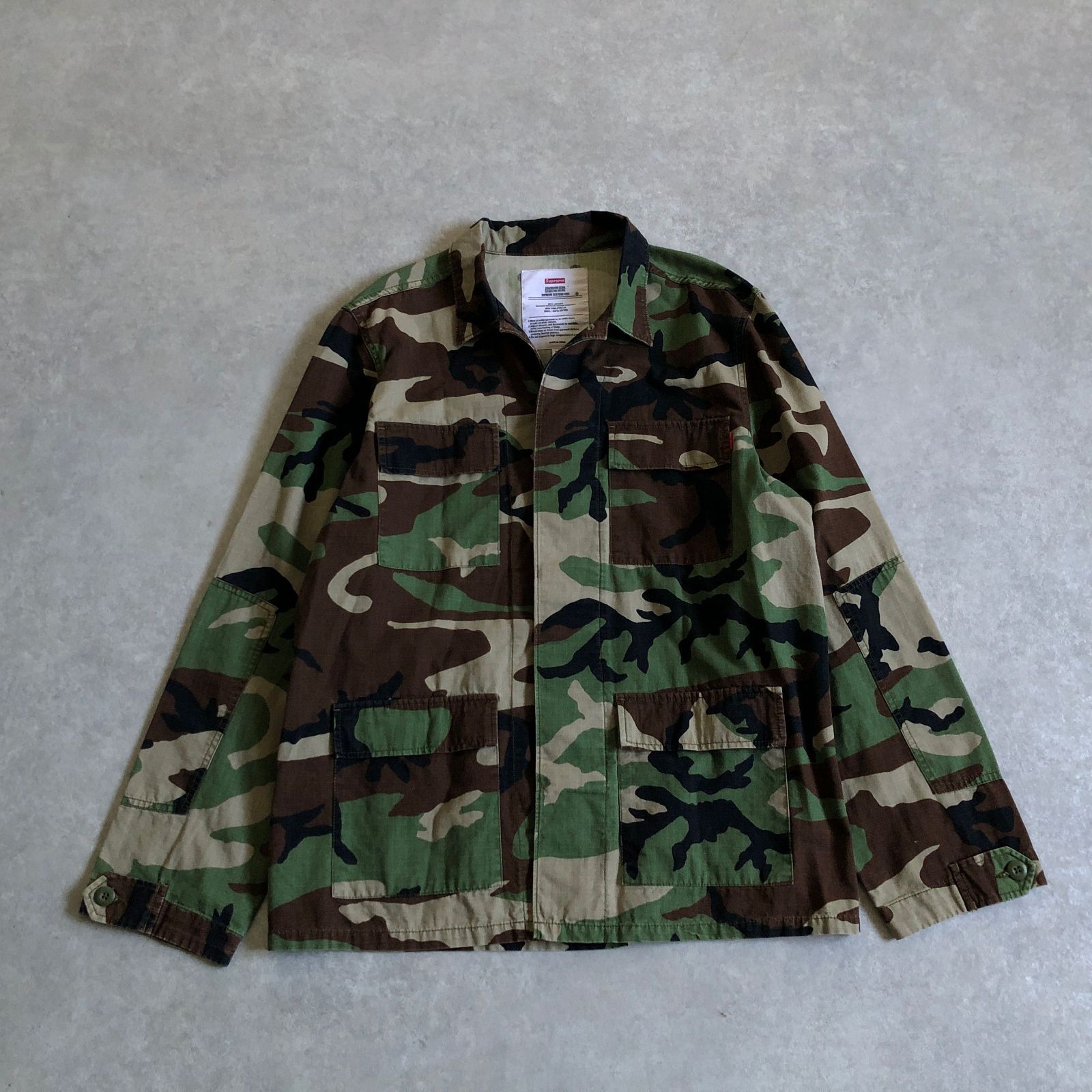 美品 Supreme ピエロ蝶刺繍 迷彩ウッドランドカモ ミリタリー 