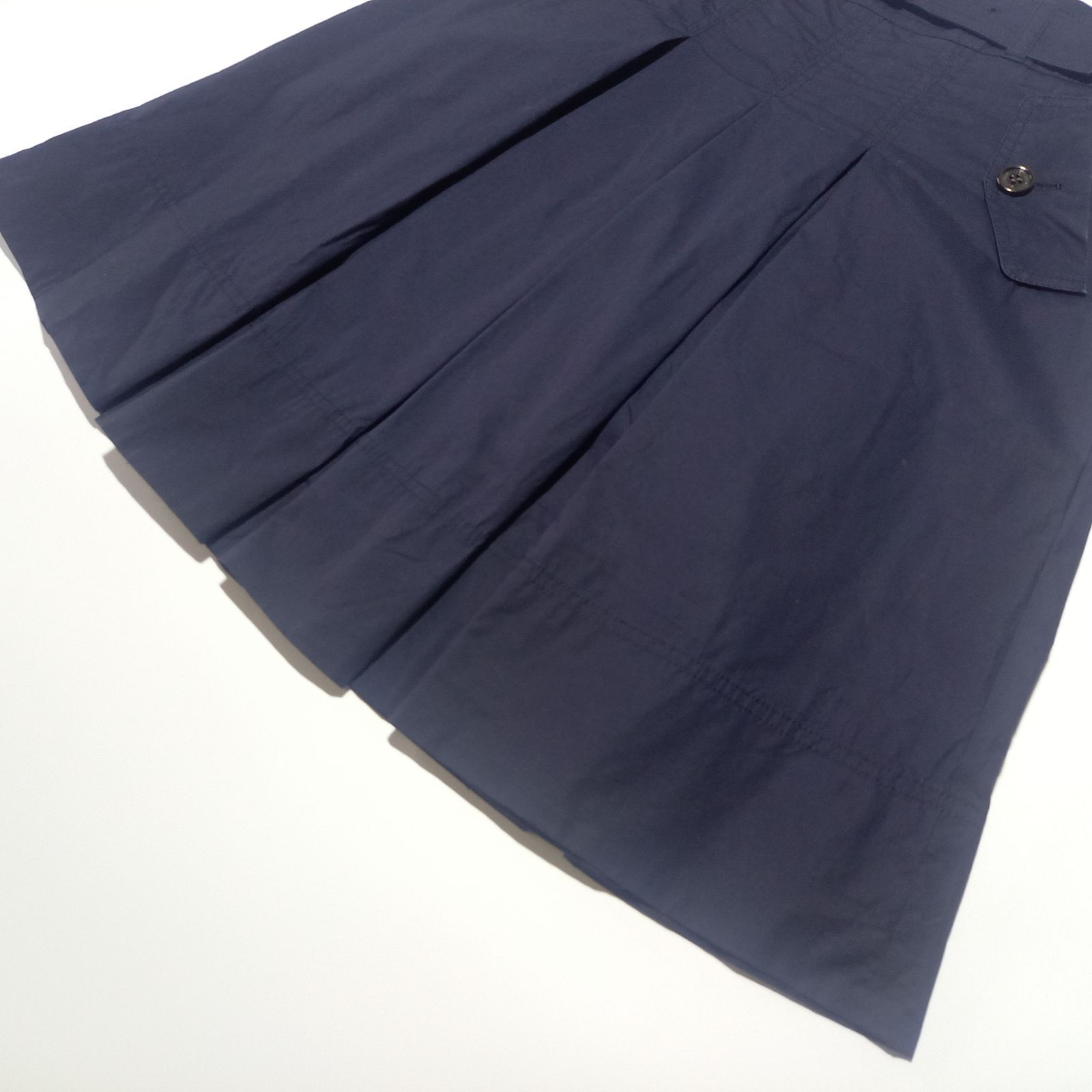 BURBERRY プリーツスカート 40サイズ　美品 バーバリー プリーツスカート ひざ丈 ネイビー 40サイズ