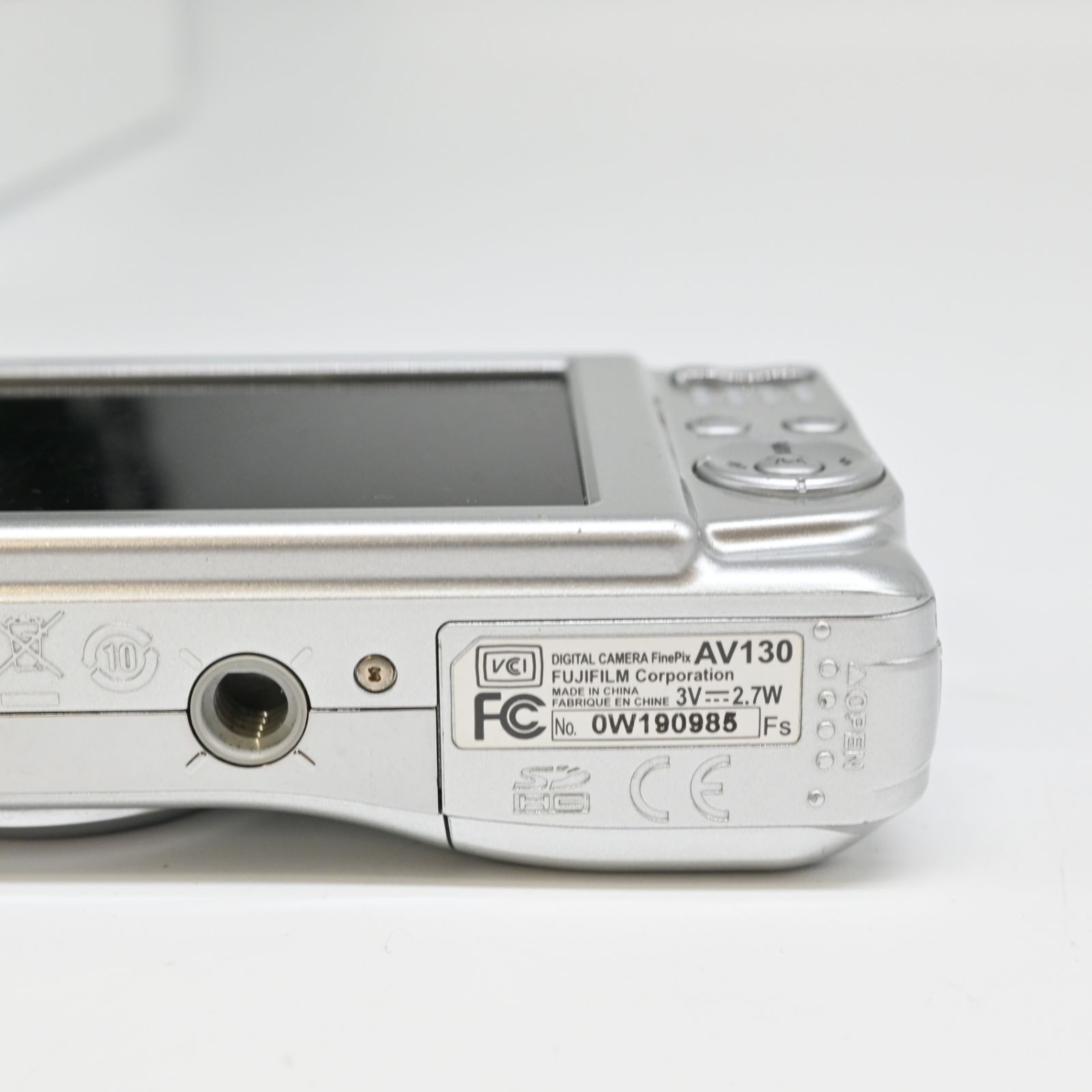 難有品】 FUJIFILM FINEPIX AV130 単三乾電池式 単3乾電池で稼働◎