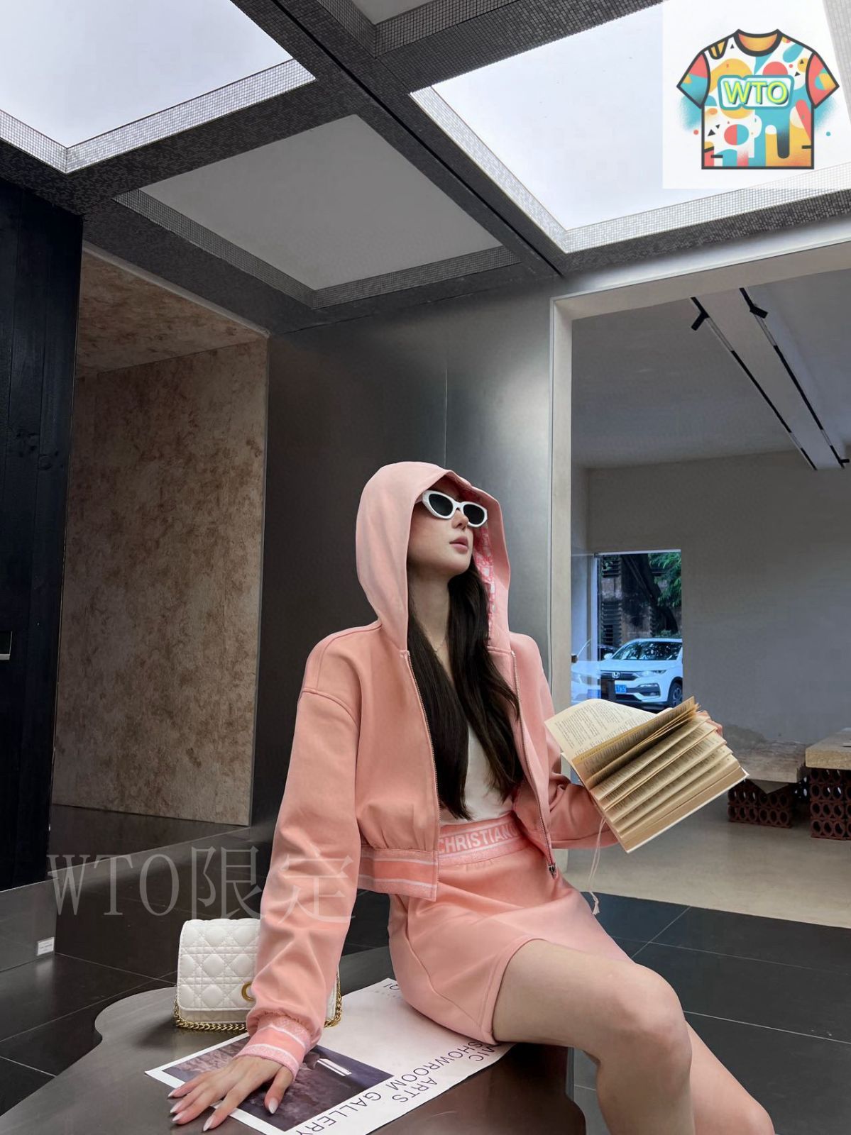 今日特価】Dior ディオール カジュアルセット（フーディ短款 +
