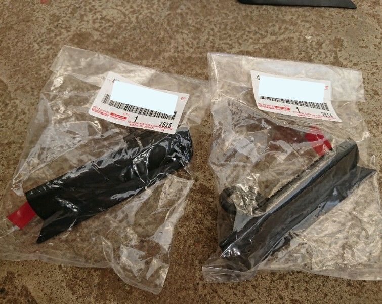 トヨタ TOYOTA 純正 MR-S MRS ZZW30 クォータ クオーター ベルト モール エンド カバー 左 右 セット パーツ エンジン タイヤ バンパー 検索 マフラー