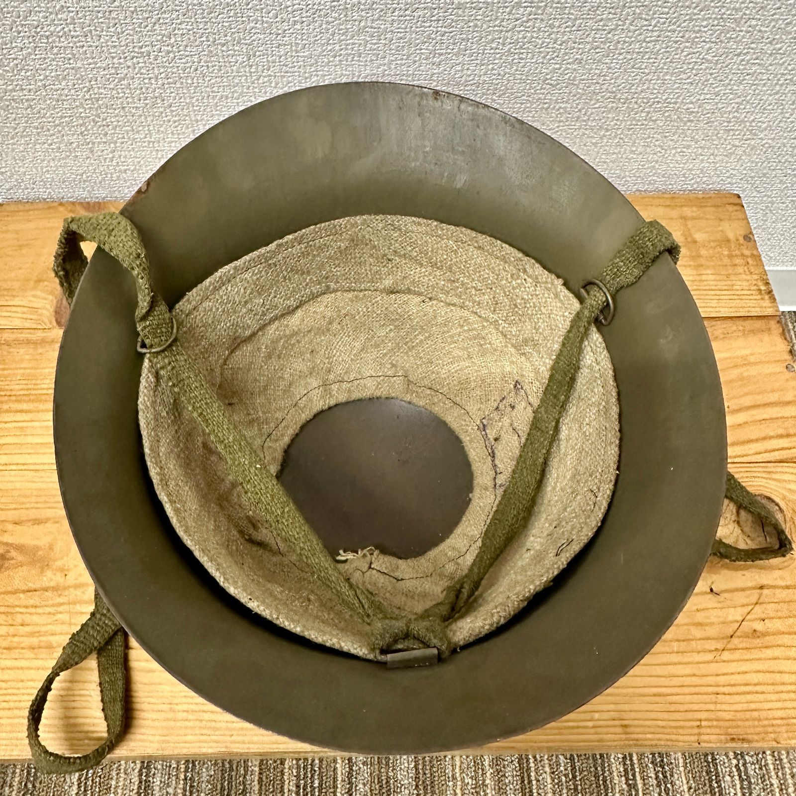 旧日本軍ヘルメット 大日本帝国 鉄製 鉄兜 当時物 子供用