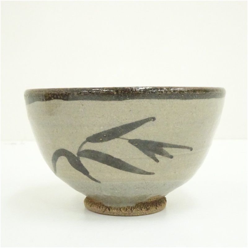 ご注文期待致します! 唐津焼 十三代 中里太郎右衛門窯造 絵唐津茶碗 共箱 茶道 抹茶 おしゃれ 抹茶茶碗 抹茶碗 和食器 レトロ 茶器 骨董 茶わん 茶会 茶の湯 最新アイテムを海外通販！