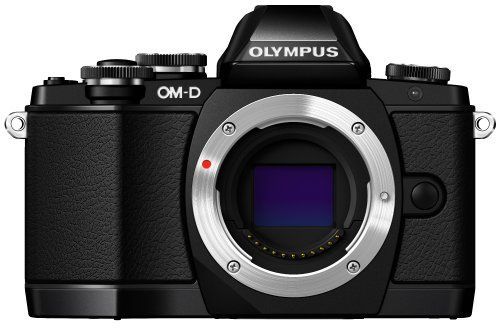 初心者おすすめ◎赤色Nikon D3100＋VRレンズ・説明書・バッグ付 初心者おすすめ◎赤色Nikon D3100＋VRレンズ・説明書・バッグ付