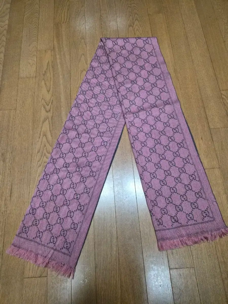 正規品 GUCCI(グッチ) GG ロゴ リバーシブル マフラー ブランド
