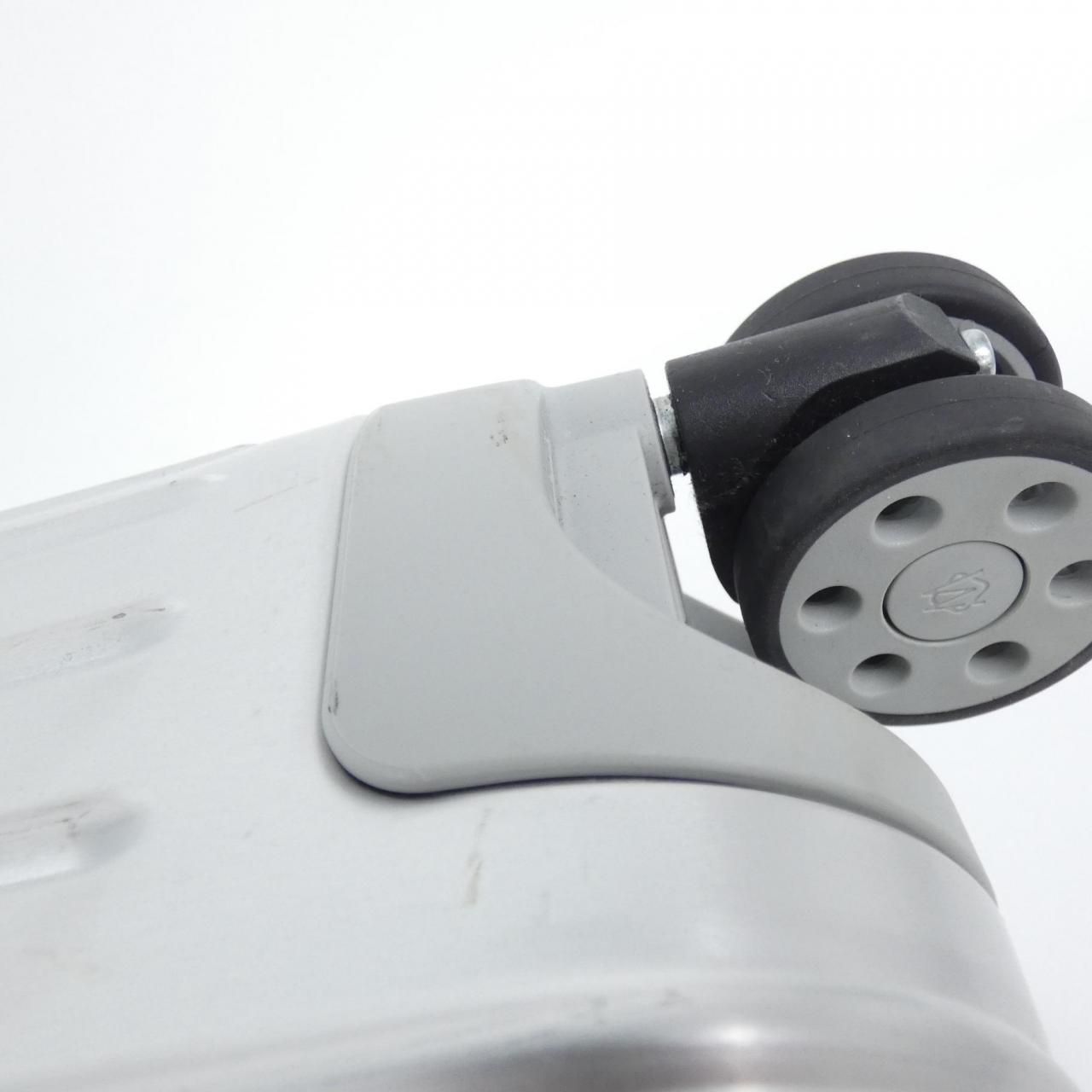 キャリーバッグ