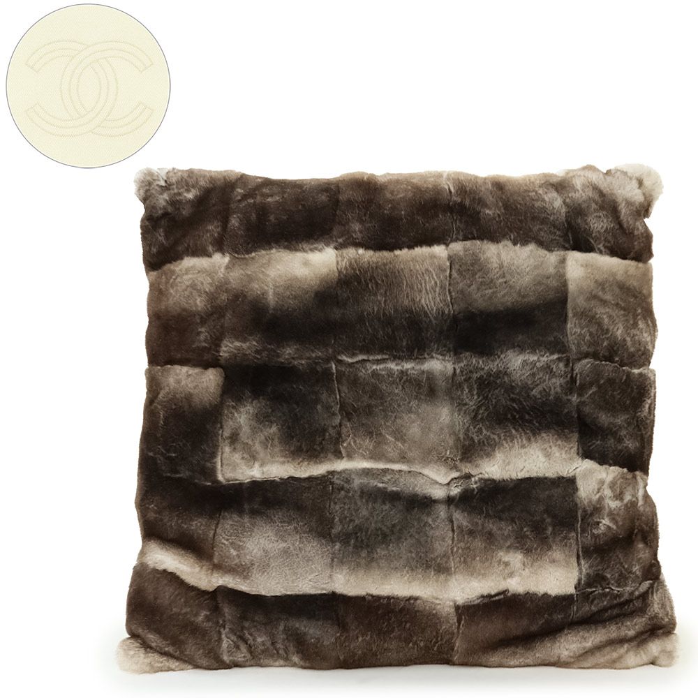 シャネル ココマーク クッション カシミヤ 100％ オリラグ 100