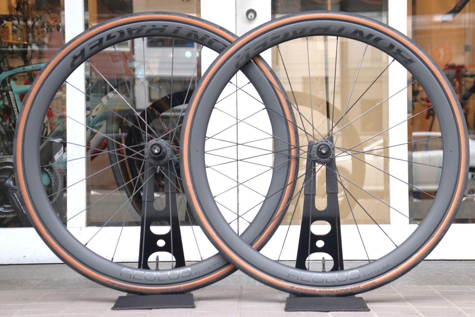 ボントレガー BONTRAGER アイオロス エリート AEOLUS ELITE 35 TLR DISC カーボン チューブレスレディ ホイールセット シマノ11S|12S 19C 横浜店