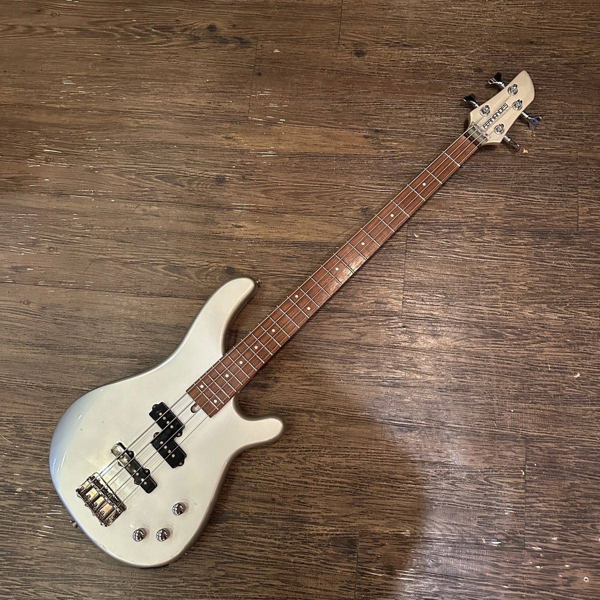 Fernandes FRB-40 Electric Bass エレキベース フェルナンデス - z643