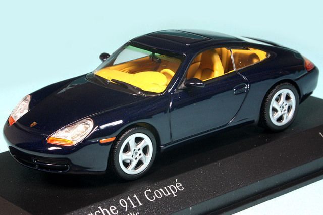 ミニチャンプス 1/43 ポルシェ 911 (996) クーペ 1998 ブルー - 模型と