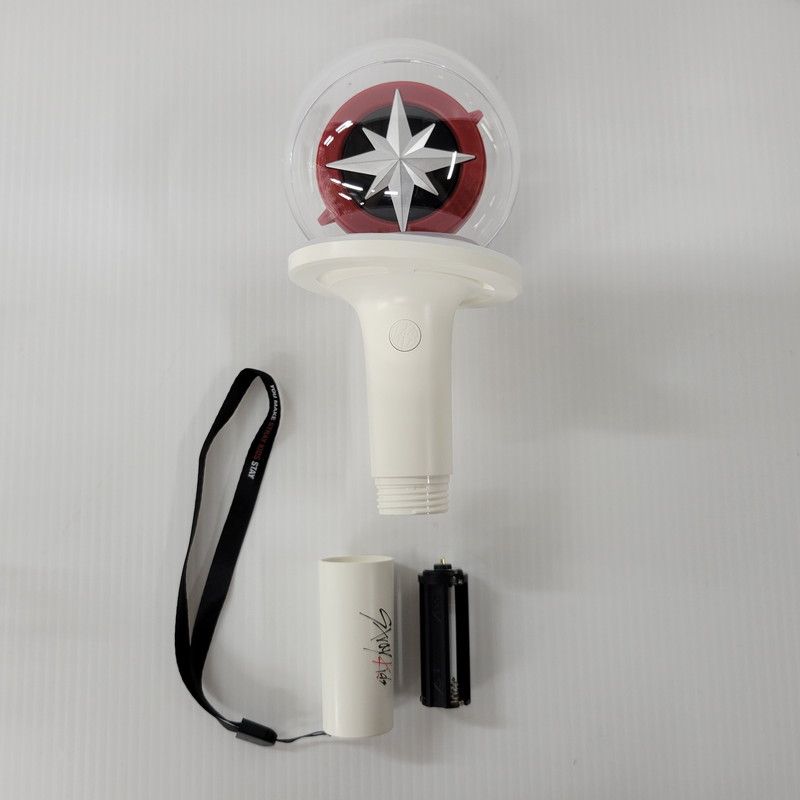 Stray　Kids　スキズ　ペンライト Stray Kids OFFICIAL LIGHT STICK VER.2 – JYP JAPAN ONLINE STORE