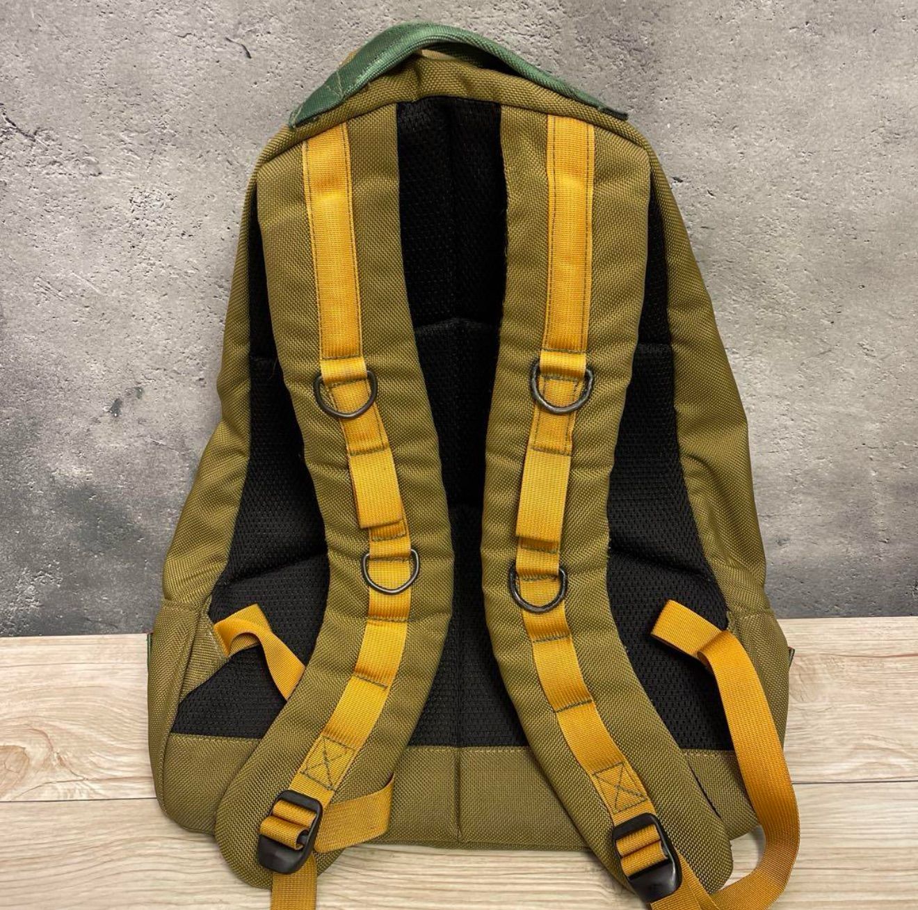 BRIEFING リュック カーキ 大容量