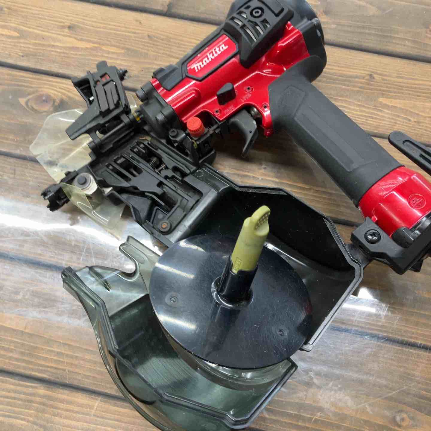 高圧エア釘打ち機