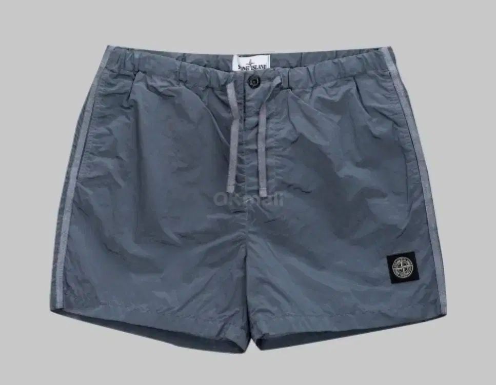 STONE ISLAND ストーンアイランド ナイロンメタル ショートパンツ