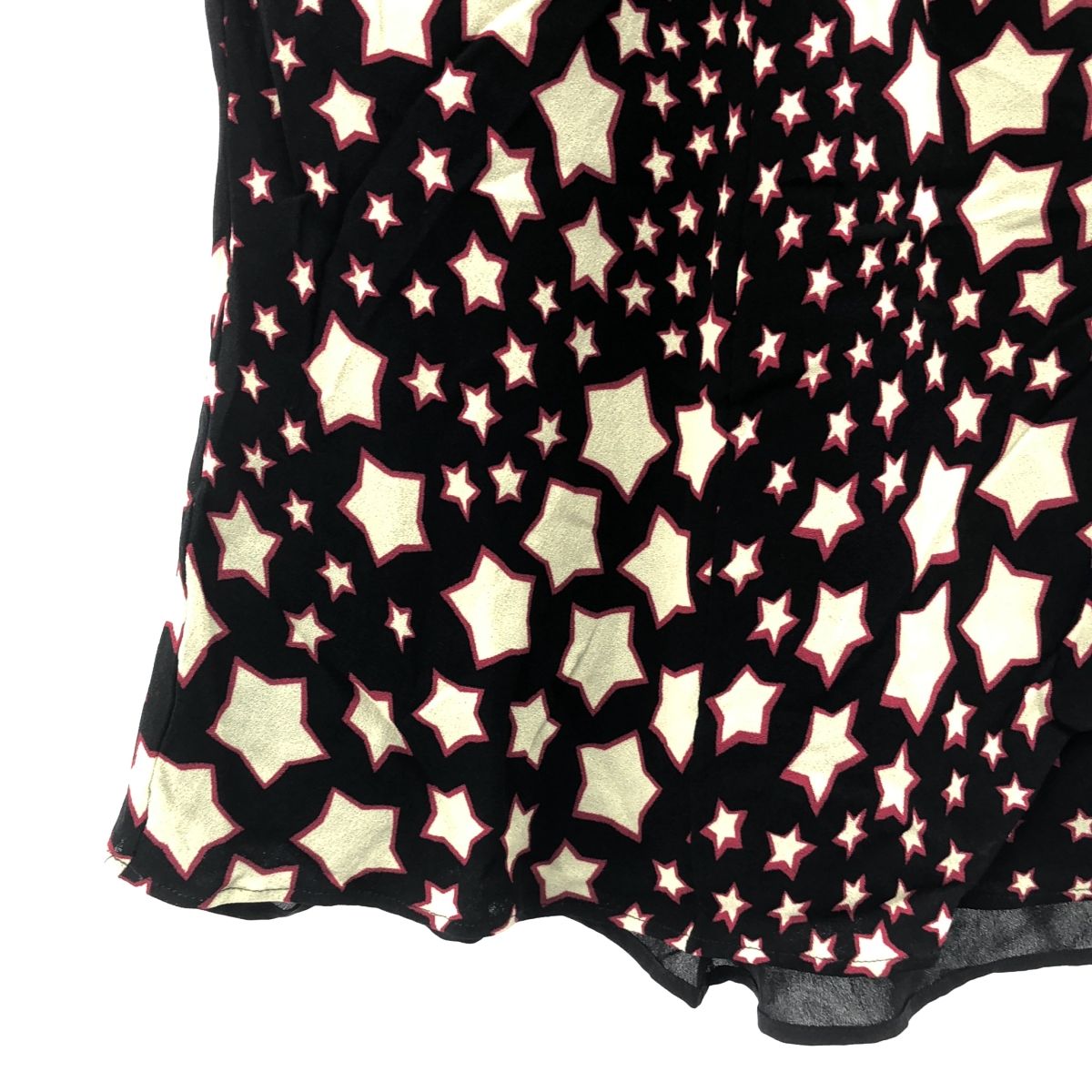 SAINT LAURENT PARIS / サンローランパリ | スター総柄 ノースリーブ レーヨンブラウス | 34 | ブラック / ベージュ / レッド SAINT LAURENT PARIS / サンローランパリ | スター総柄