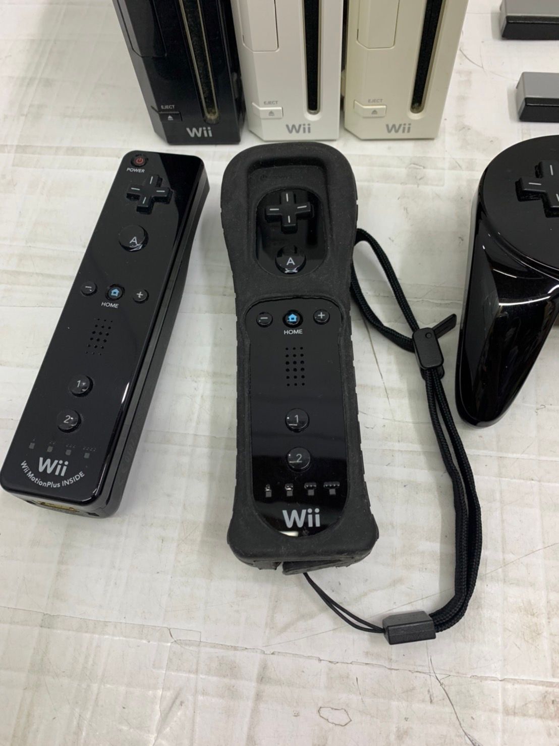 任天堂Wii本体、コントローラー無し Yahoo!オークション -「リモコン無し」(Wii本体) (Wii)の落札