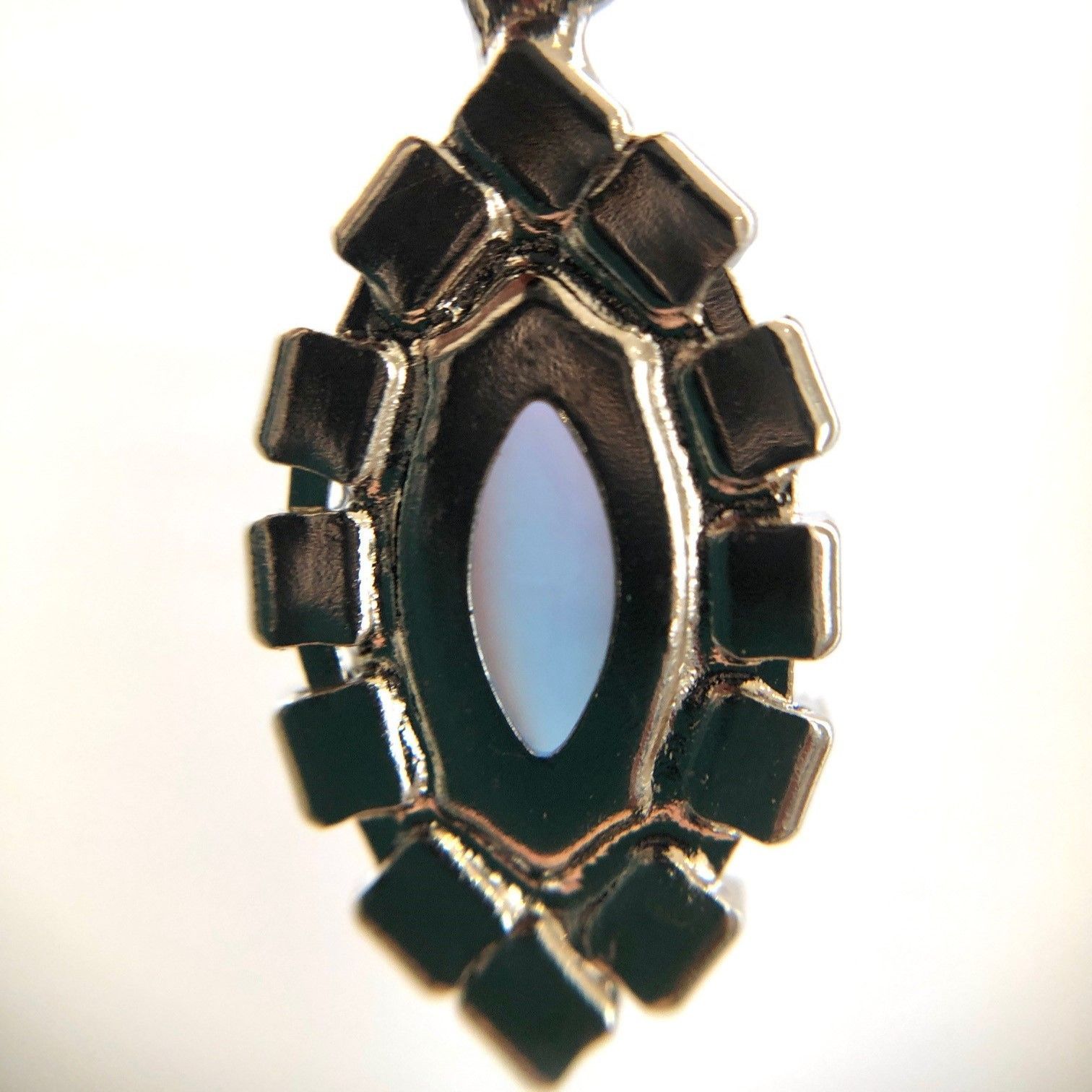 アンティークサフィレットとアイリスガラス(ウランガラス)のネックレス