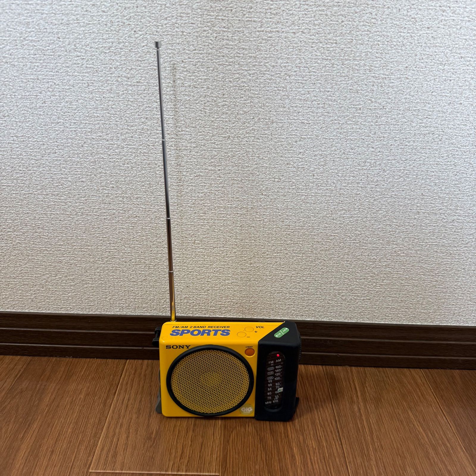 SONY SPORTS ポータブルラジオ イエロー ICF-S75 - メルカリ