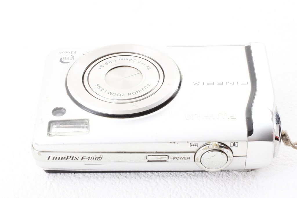 FUJIFILM FinePix F40 fd 830万 金 動作確認済 美品 富士フイルム