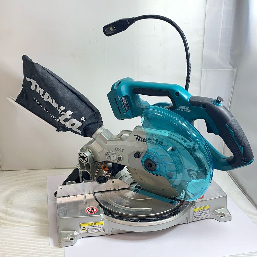 ♭♭MAKITA マキタ 165mm 充電式卓上丸ノコ 本体のみ 18v 2023.7製 LS600D - メルカリ