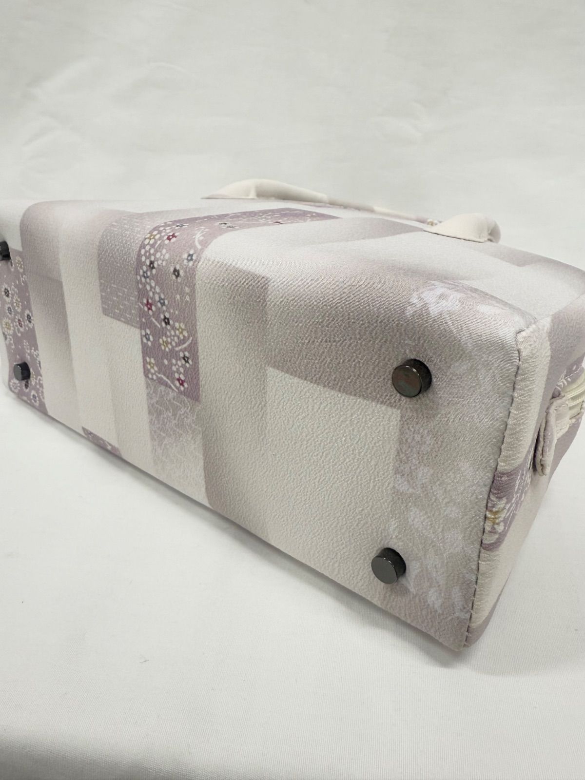 利休バッグ 白系