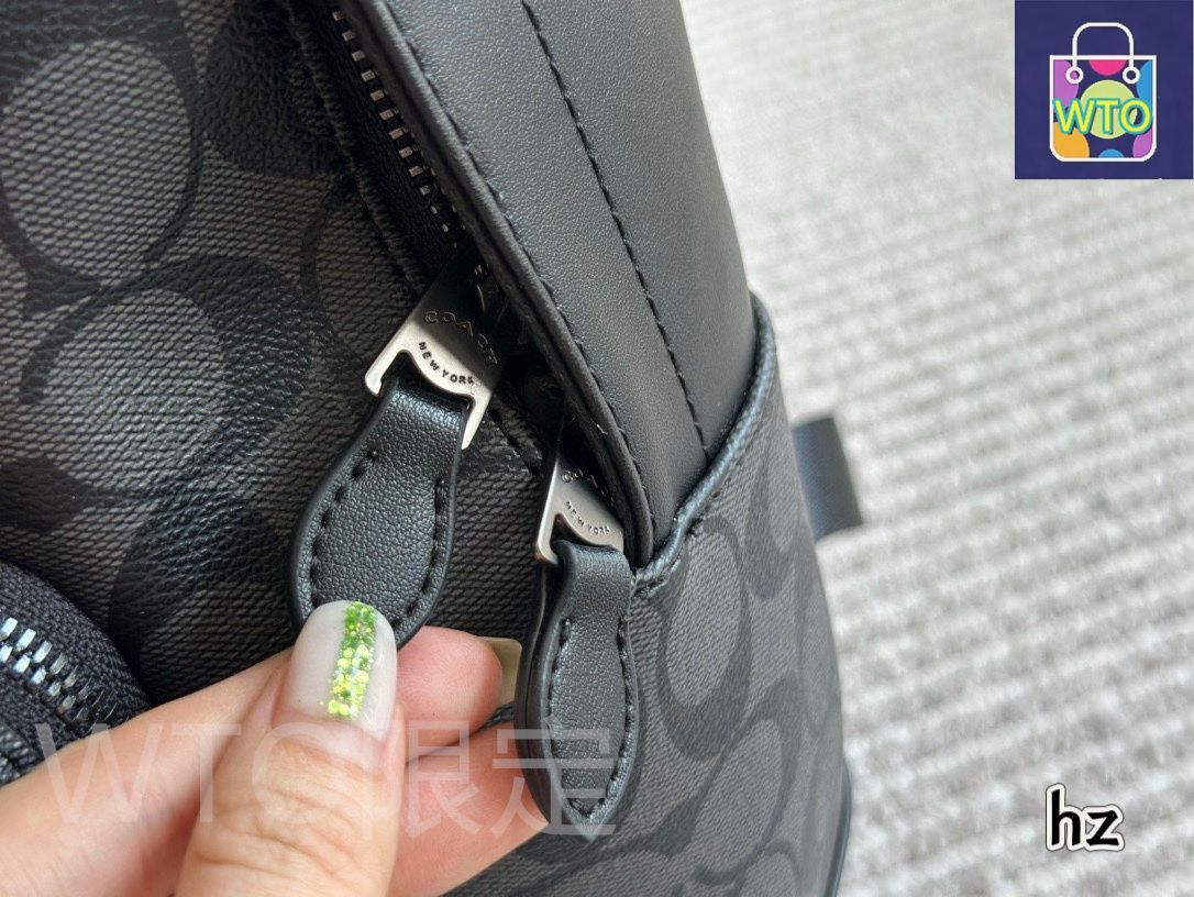 今日特価】Coach コーチ バックパック ダブルジッパーとダブル