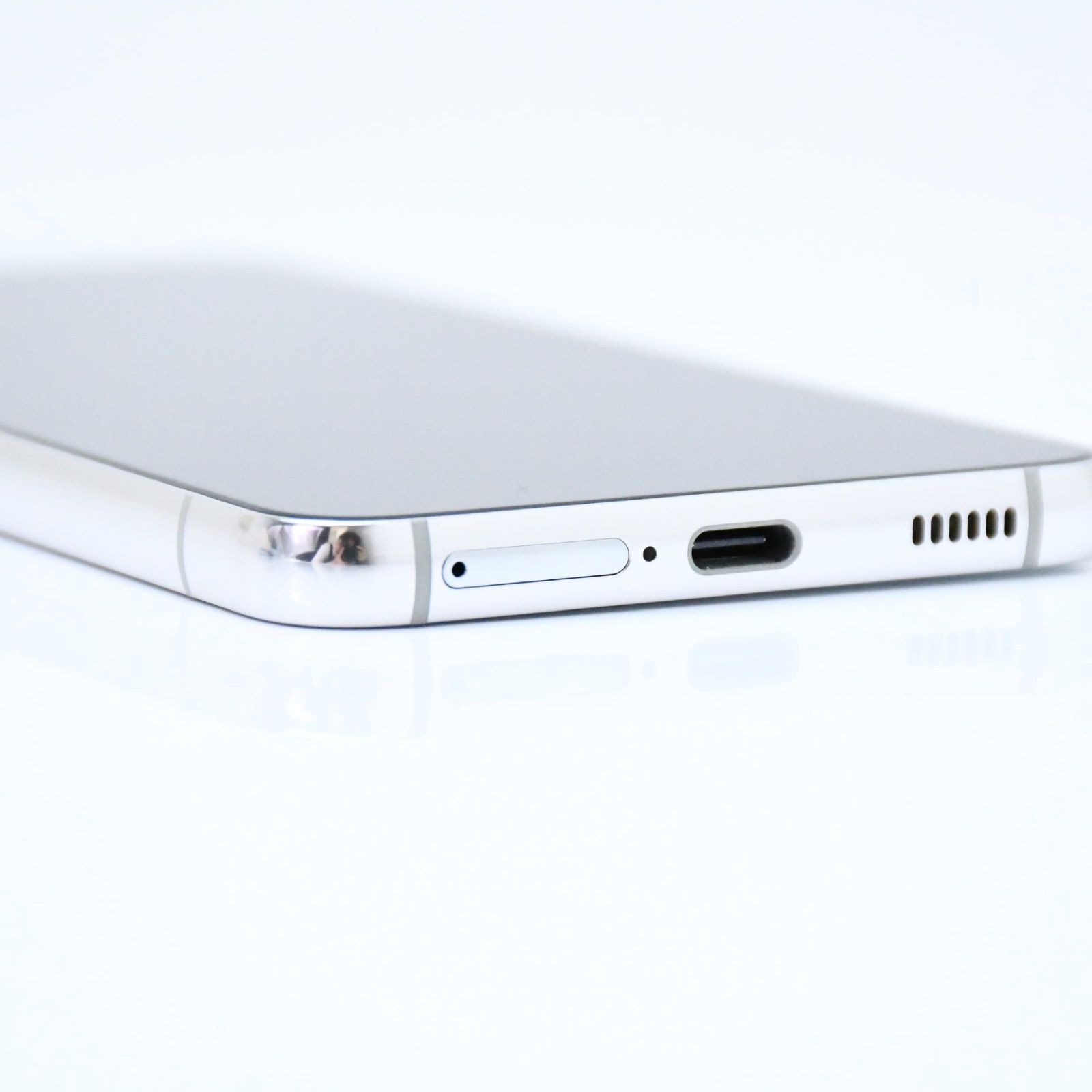 【極美品】GALAXY S22plus256G SIMフリー ファントムホワイト 中古】GALAXY S22 256GB ファントムホワイト SC-51C docomo