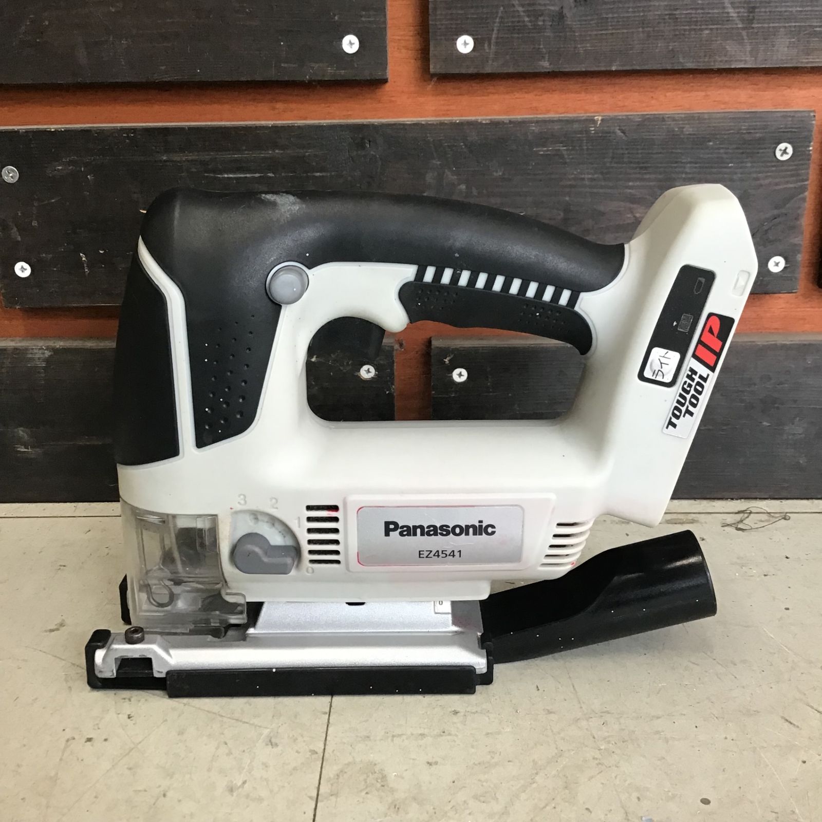 中古品】パナソニック/Panasonic コードレスジグソー 本体 EZ4541X-B  