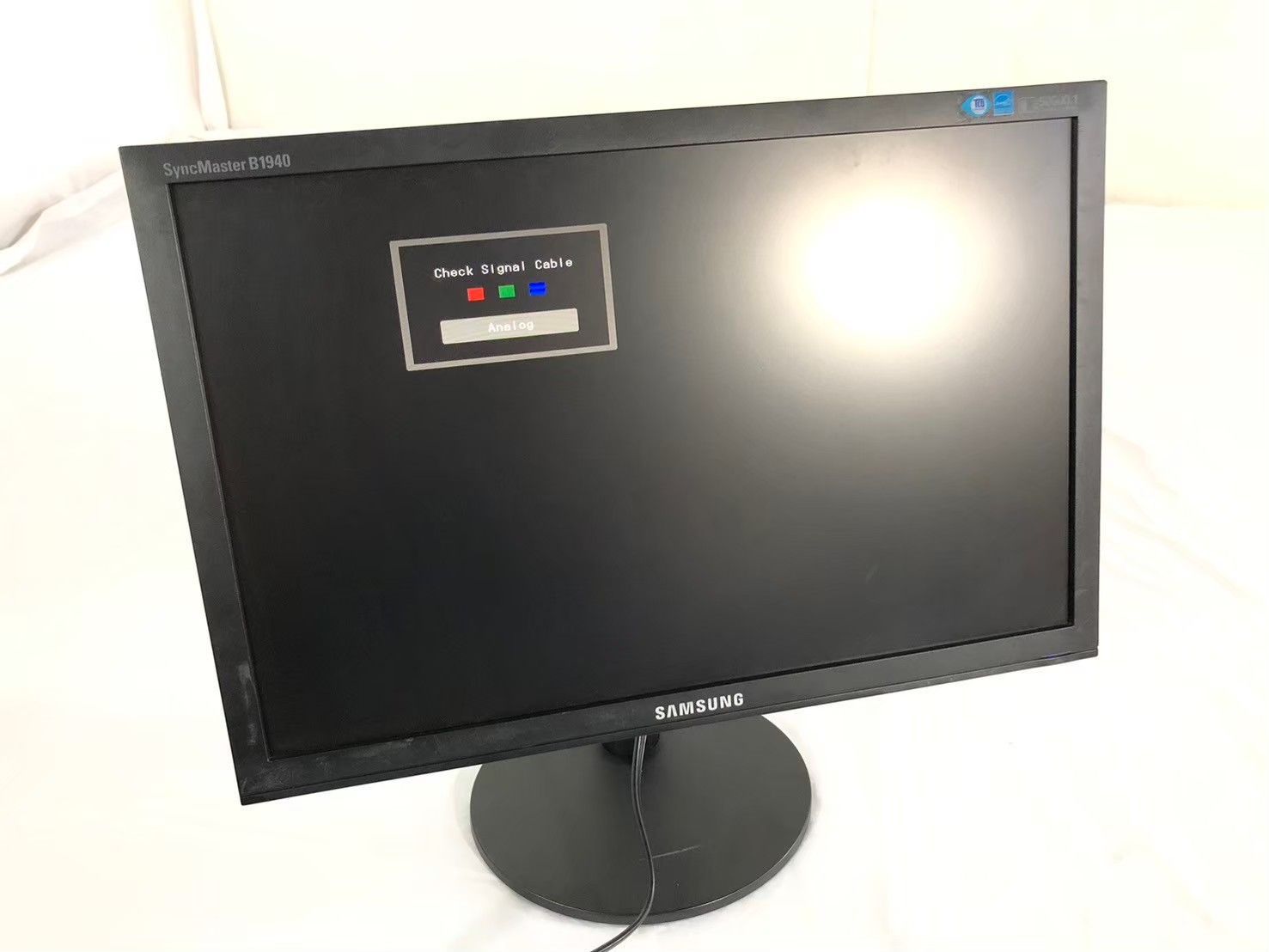 【米軍放出品】19インチ液晶モニター 1台 SAMSUNG B1940EW パソコンモニター PCモニター 画面回転可能 (120) ☆BG22FK-W#24