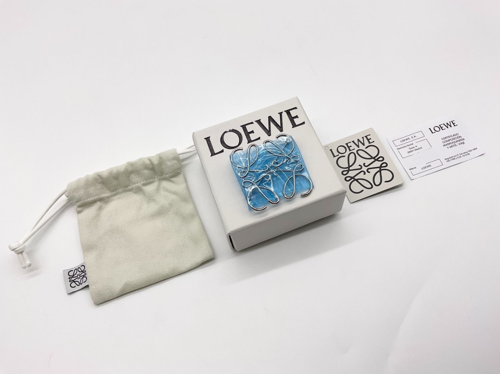 美品 LOEWE ロエベ - シルバー アナグラム ブローチ|mercari