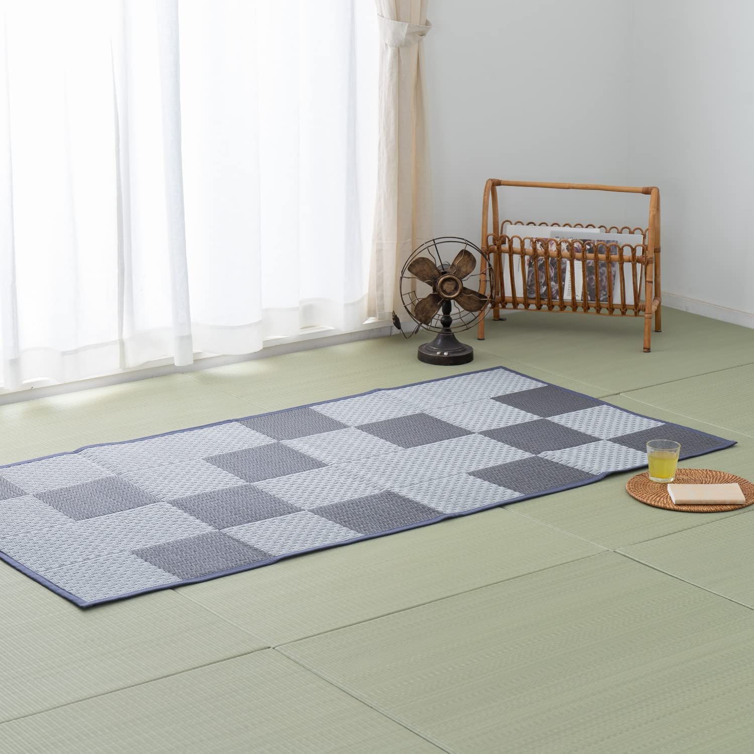 【人気商品】モダン 花ござ ラグ 「矢倉」 和風 約88X174cm 江戸間1畳 グレー 市松柄 い草風カーペット 洗える 萩原
