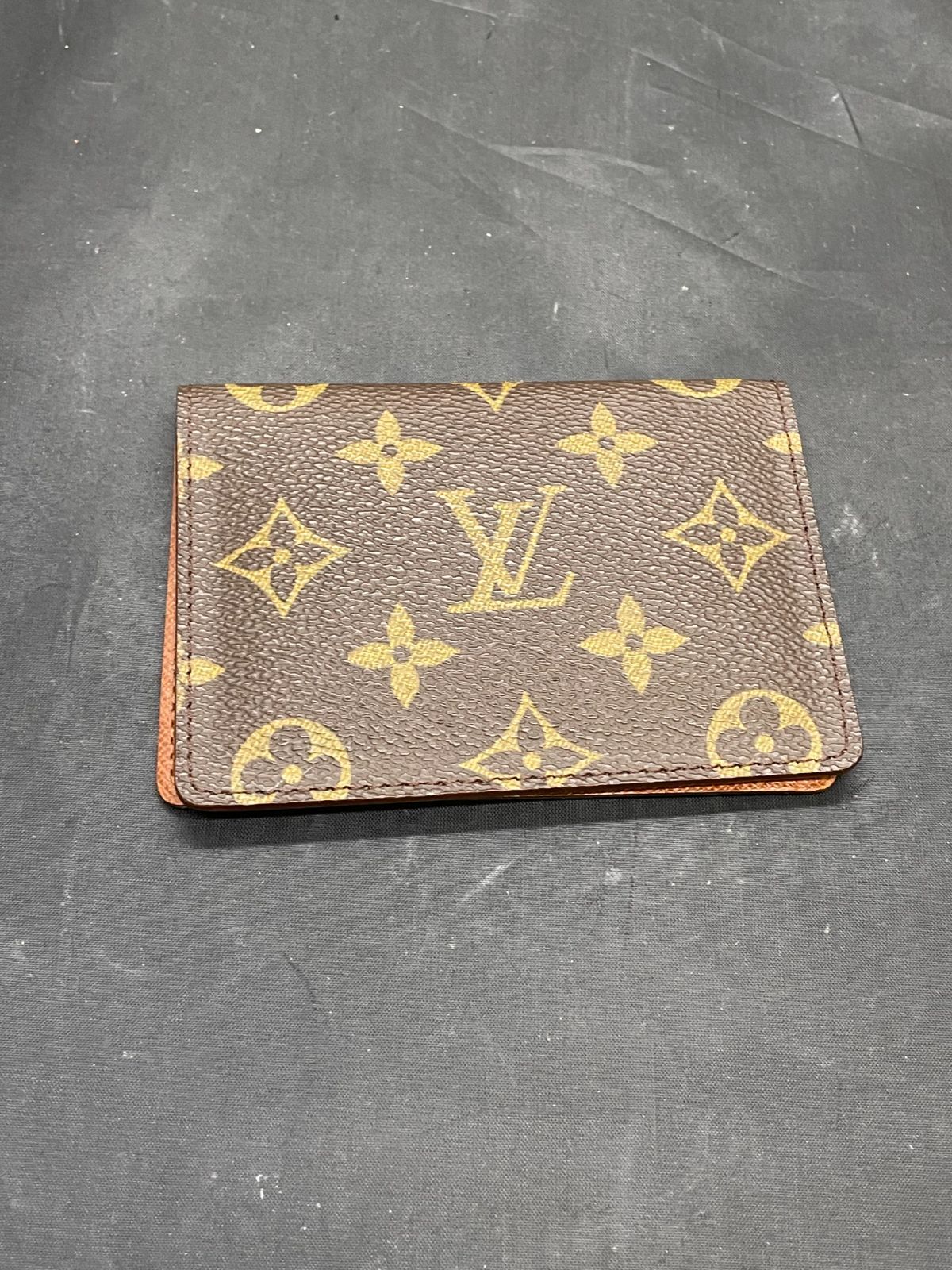 ルイヴィトン モノグラム カードケース B25081883